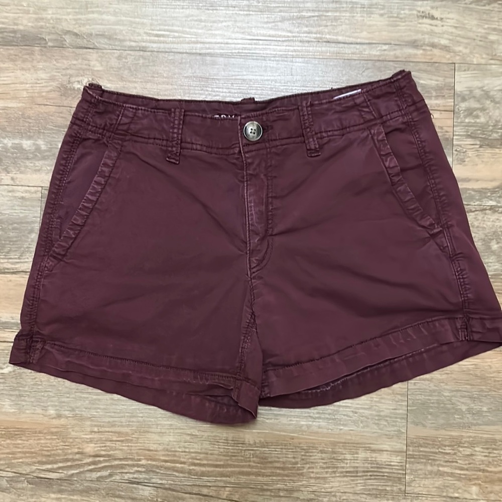 AEO Burgundy midi shorts